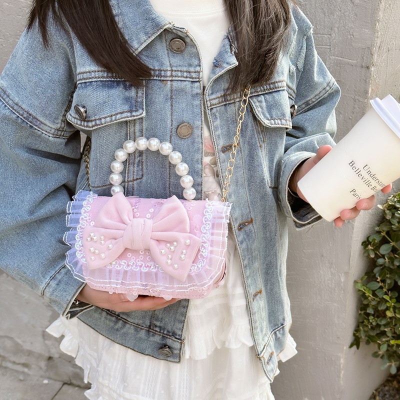 Children's bags, cute girls' crossbody bag, 2024 new fashionable girls' princess bag, handbag, small square bag Application Scenario