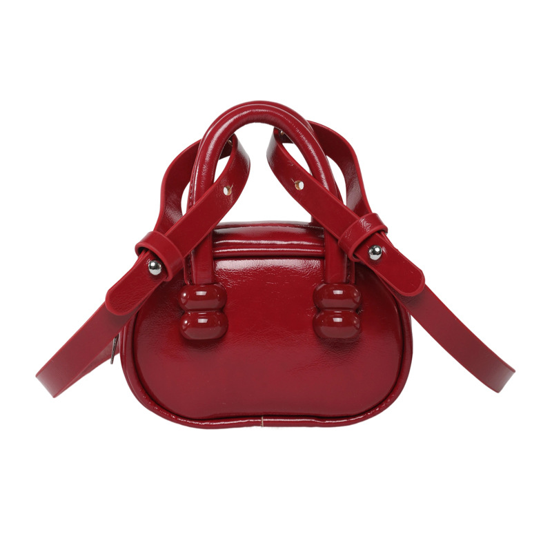 A mini square bag for women, a new Spring/Summer 2025 trendy and simple single-shoulder bag, a fashionable and casual crossbody bag Item Picture