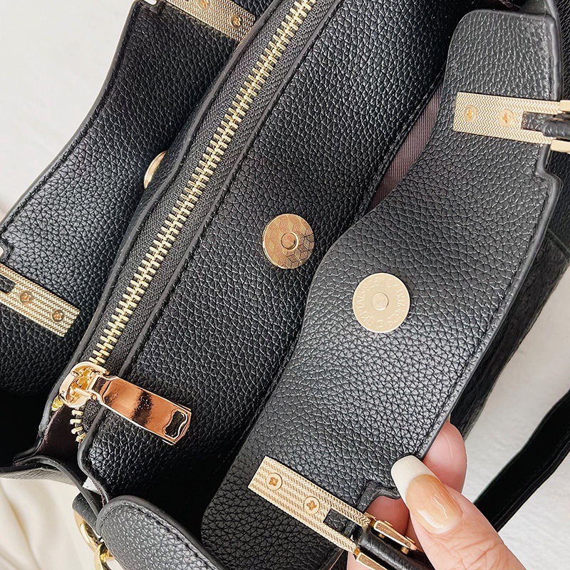 Wholesale of 2022 new cross-border women's bags, grand and fashionable, large-capacity handbags with European and American style for wedding ladies Application Scenario