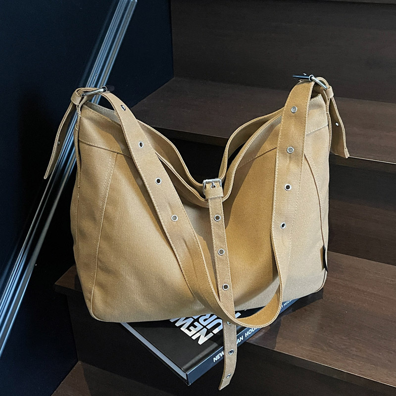 Retro canvas bag for women, 2025 new large-capacity Korean version single-shoulder crossbody bag, fashionable and casual commuter tote bag full figure