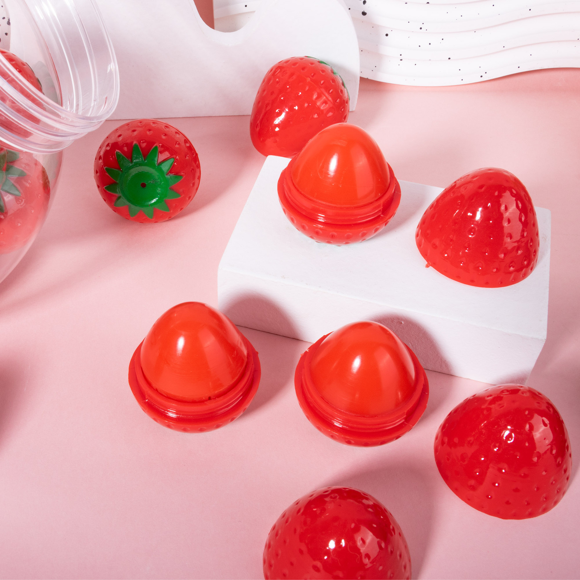 Cross-border bestsellers in Europe and America: hydrating and nourishing strawberry lip balm, moisturizing lip balm, fruit-flavored lip gloss, cosmetics, nude makeup Specification drawing