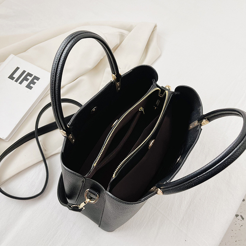 Wholesale of 2022 new cross-border women's bags, grand and fashionable, large-capacity handbags with European and American style for wedding ladies details Picture