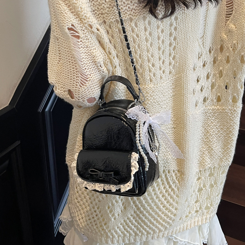 Korean-style sweet and cute backpack for girls, 2025 new fashionable heart-shaped lace backpack, school-style hand-held schoolbag details Picture