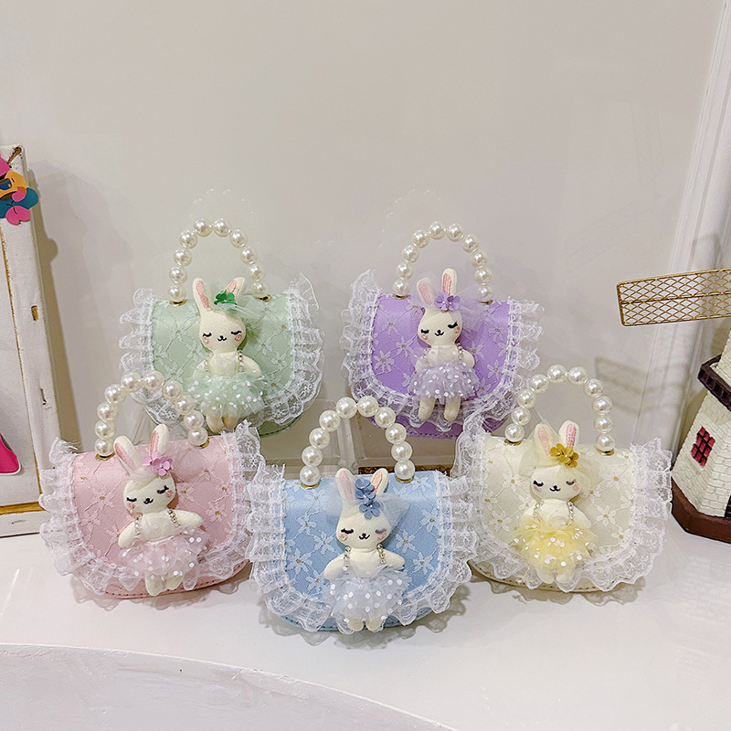 2024 New Children's bag: Little Chanel Princess Handbag, cute bow single-shoulder bag, Little girl chain crossbody details Picture