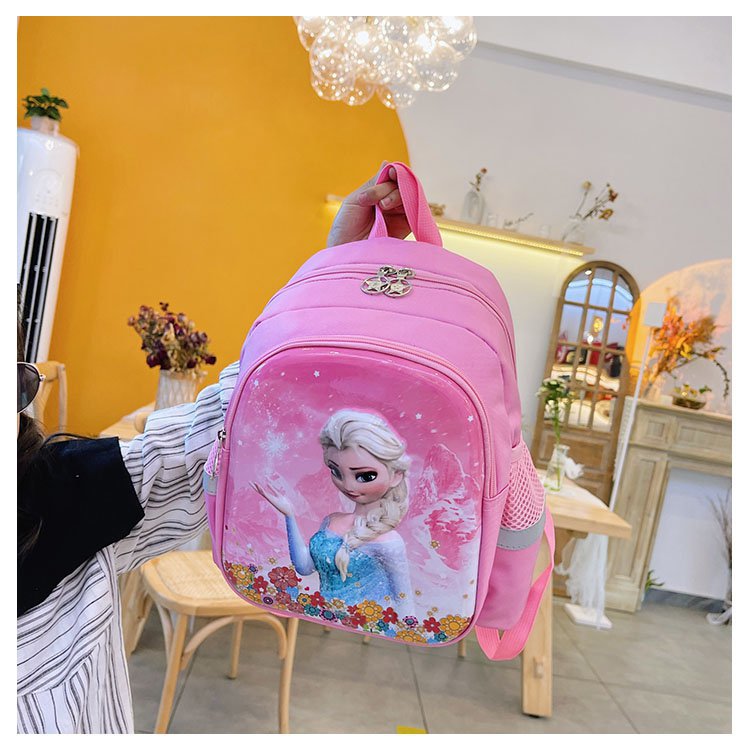 Wholesale Korean version trendy backpacks for boys and girls in middle and senior classes of 1-3-6 years old kindergarten to prevent them from getting lost Application Scenario