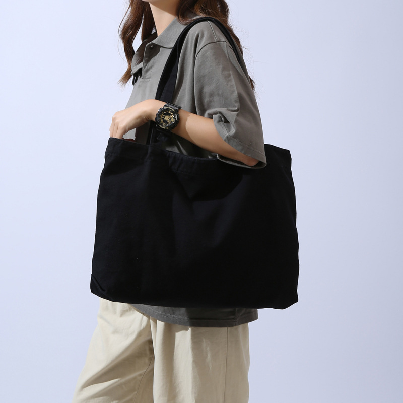 Casual, simple, large-capacity canvas bag, women's single-shoulder bag, retro solid-color tote bag, commuting bag, college student class bag Application Scenario