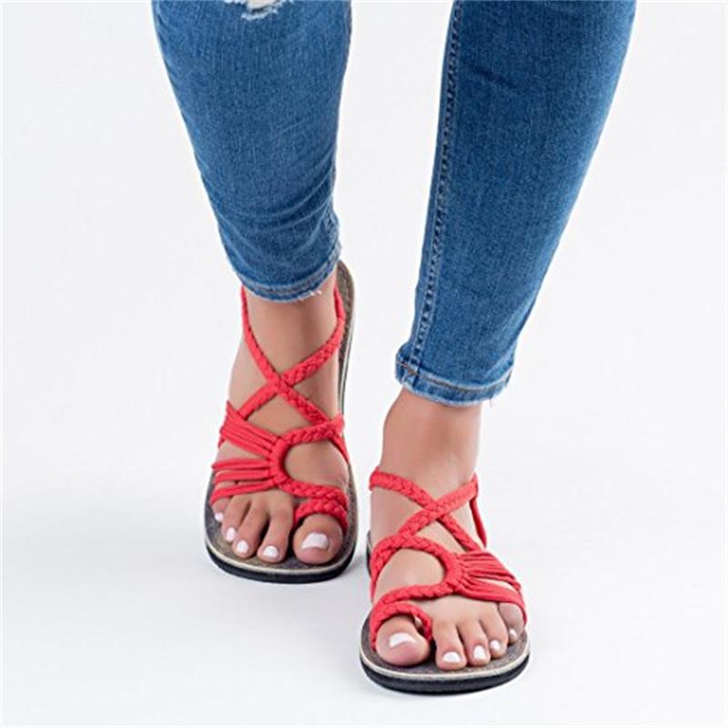 Summer 2020 export large-sized herd-shaped sandals, European and American beach open-toe flat and fashionable straw-woven rope knot women's sandals Application Scenario