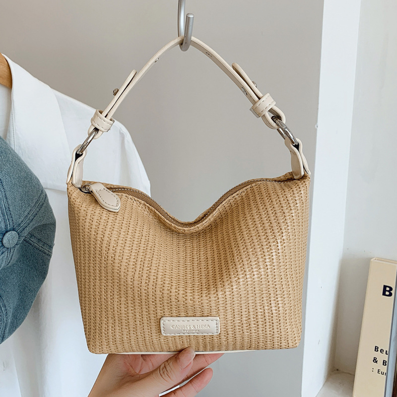 Summer niche underarm bag for women, 2025 new retro and fashionable handbag, versatile single-shoulder crossbody bucket bag full figure