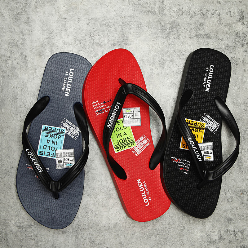 New summer PVC flip-flops for men, outdoor couple slippers, fashionable and casual beach cool slippers for men full figure