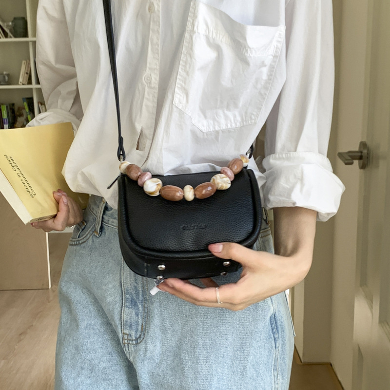 This 2025 new style of small square single-shoulder bag for women is versatile, fashionable and stylish, with a high-end chain design and a niche style. It's an ins women's bag Specification drawing