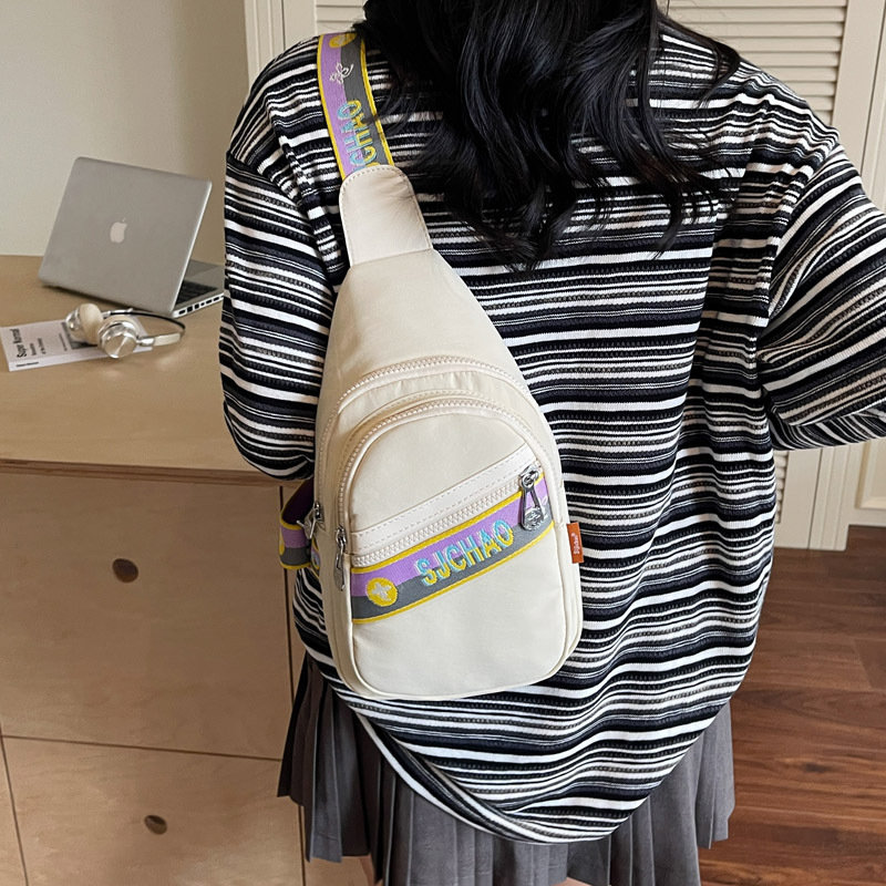 Summer nylon bag for women, 2025 new style commuter sports single-shoulder chest bag, niche and versatile, large-capacity crossbody bag details Picture