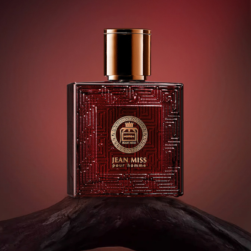 Xiaocheng Yixiang's new Love God Men's perfume, with a long-lasting woody scent, is available for wholesale of cross-border export cologne full figure
