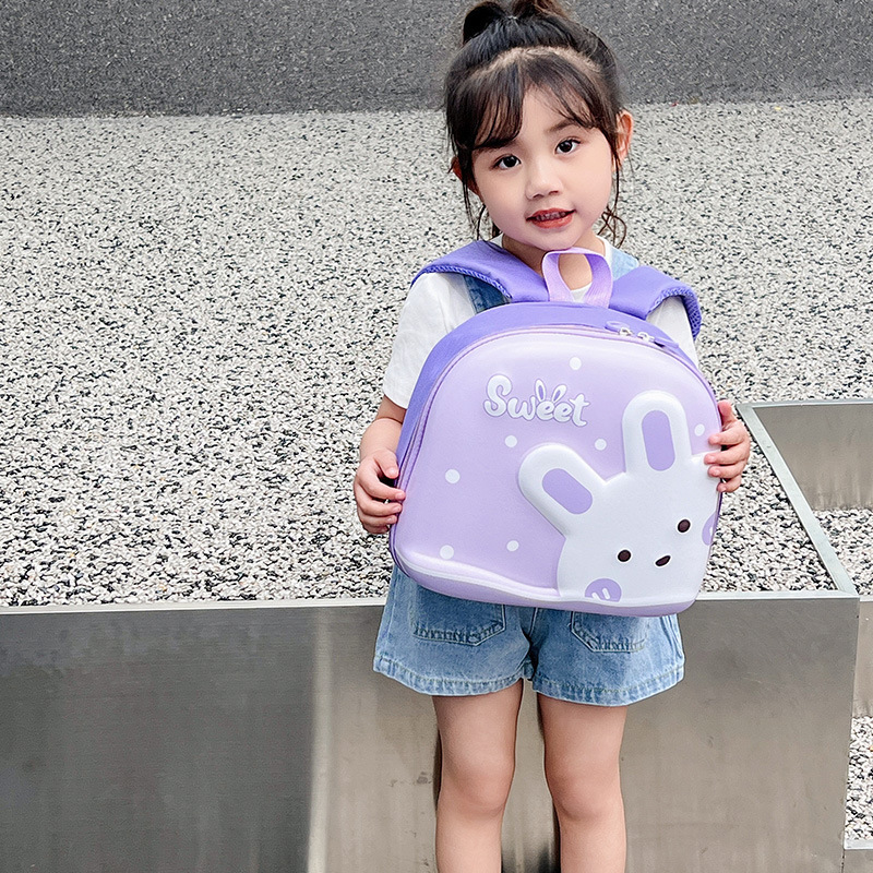 New cute little rabbit eggshell bag for girls, stylish and trendy outdoor clothes, snack bag, kindergarten small class schoolbag Application Scenario