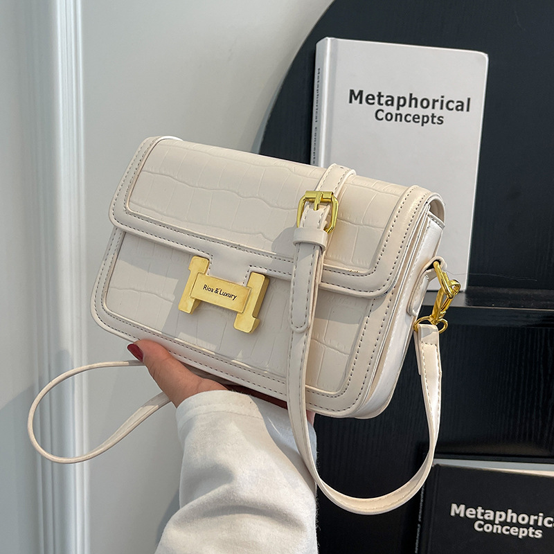 High-end quality small bag for women, 2025 new style fashionable and exquisite chain single-shoulder bag, elegant and versatile commuting crossbody bag details Picture