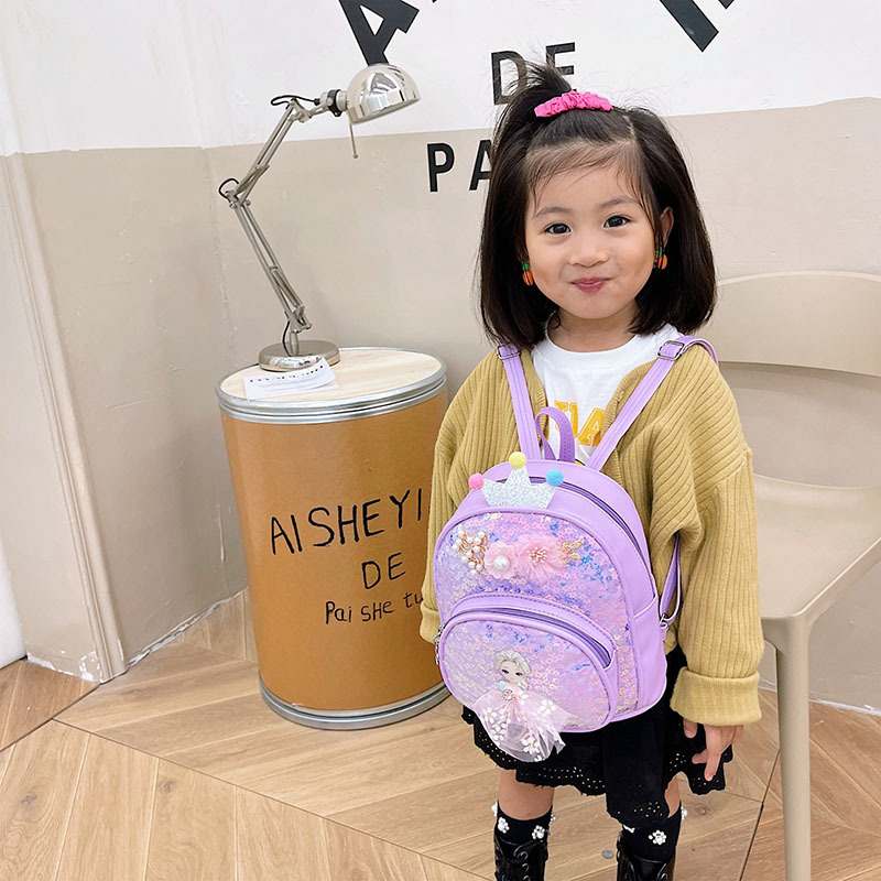 New little girl backpack, cute princess sequined double-shoulder Korean mini children's accessory bag, kindergarten small schoolbag details Picture