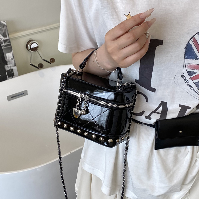 Korean style fashionable handbag for women 2025 summer new style small square bag, simple embroidered thread chain single-shoulder crossbody bag Specification drawing