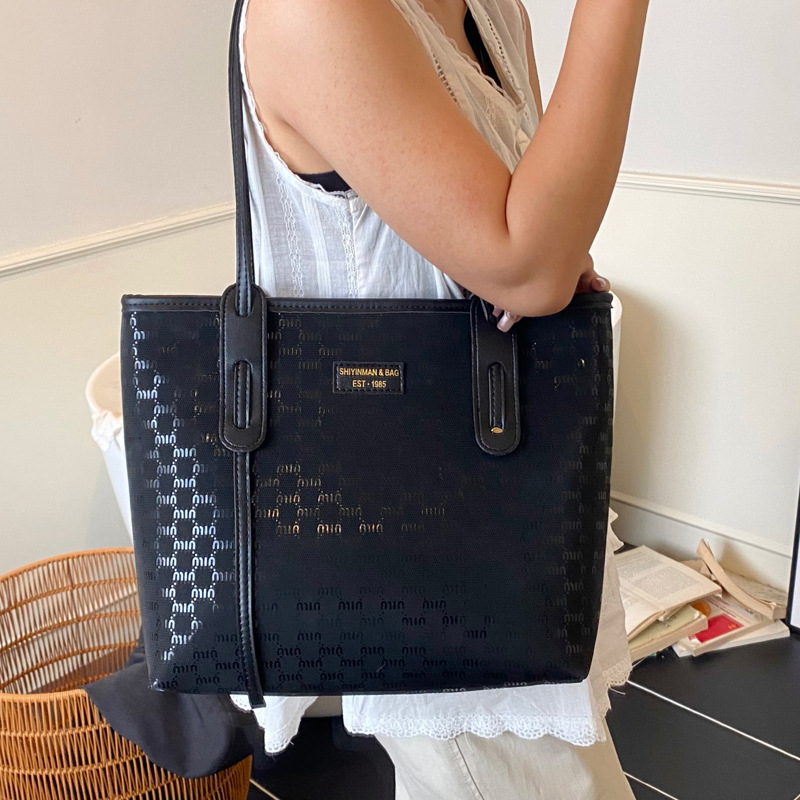 Niche fashion single-shoulder bag 2025 Korean version, large-capacity new Tote bag, commuter bag, simple printed handbag Specification drawing