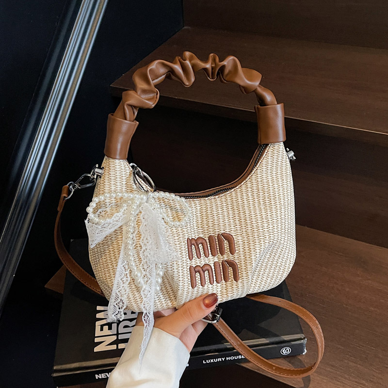 2025 Pleated handbag for Women's summer, a new niche design, trendy and fashionable, versatile woven single-shoulder crossbody bag full figure