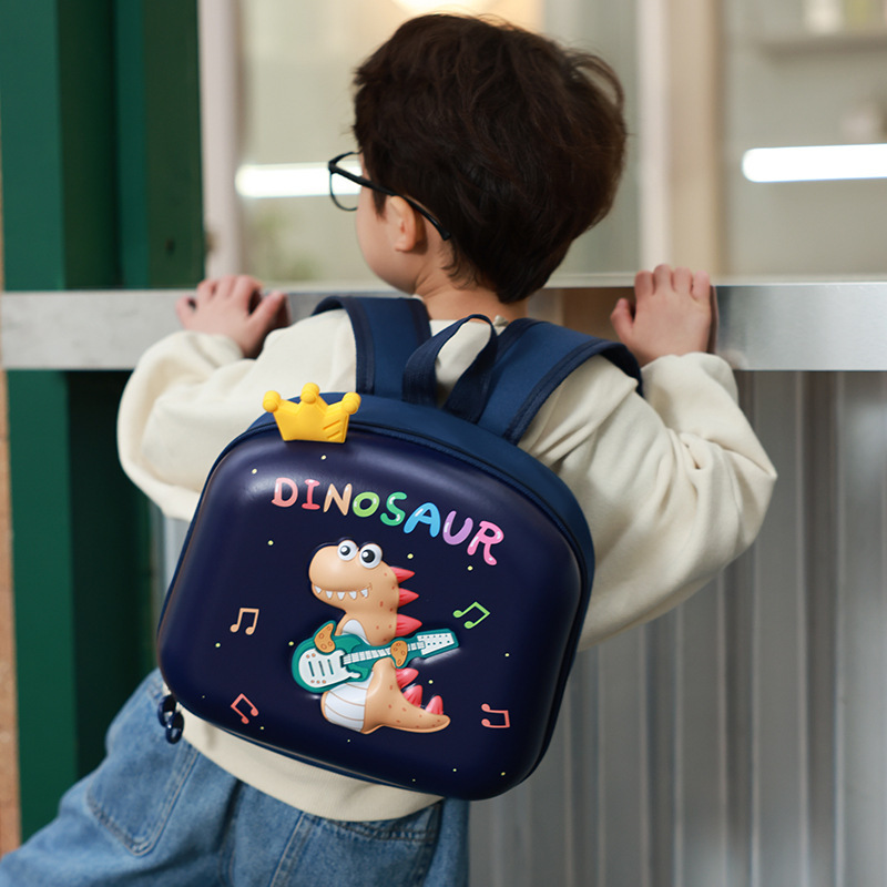 New style kindergarten children's schoolbags, cute cartoon eggshell backpacks for boys and girls, dinosaur backpacks with lights, for export Application Scenario