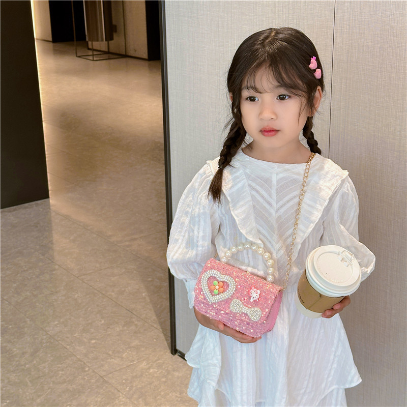 New fashionable children's bags, princess accessories, pearl handbags, girls' little chanel-style single-shoulder crossbody bags, small square bags Specification drawing