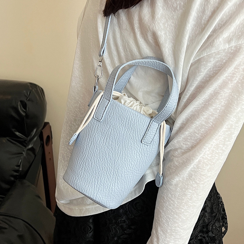 Summer niche bag for women, 2025 new style, fashionable and versatile crossbody bag, shoulder crossbody strap, stylish bucket bag Specification drawing