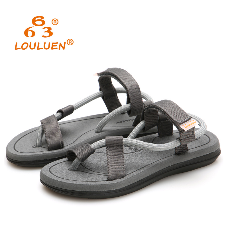 Summer new couple's flip-flops for men's fashion, custom-made Vietnamese beach outdoor personalized men's cool slippers Application Scenario