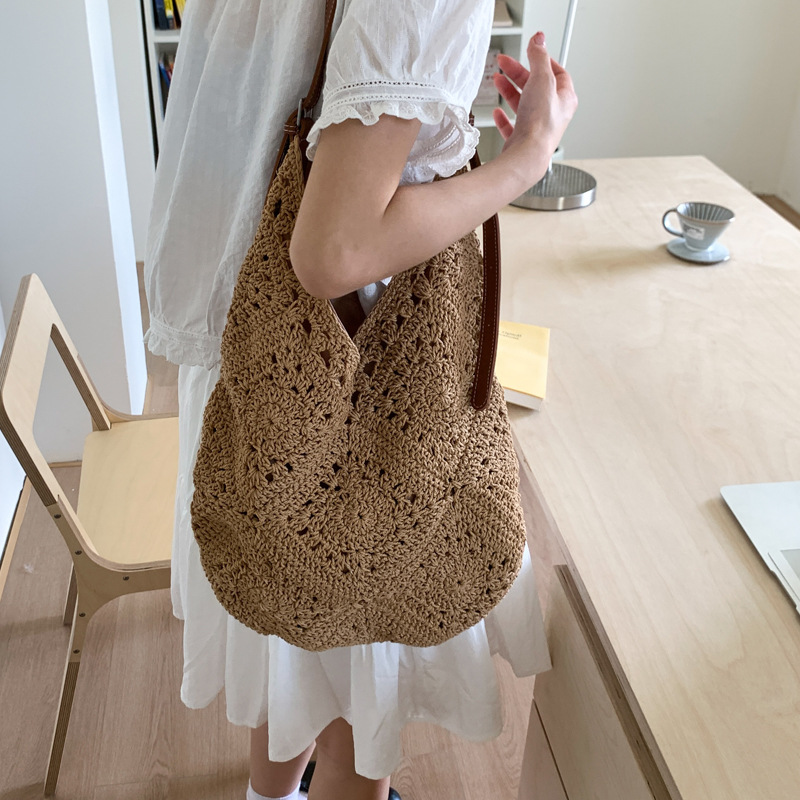A niche hollowed-out woven bag for women, a new summer fashion tote bag with ethnic style, a large-capacity crossbody bag Specification drawing