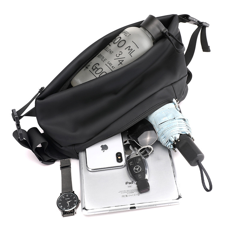 Multi-functional men's crossbody bag, chest bag, men's cycling charter, single-shoulder backpack, men's sports and commuting bag, trendy Application Scenario