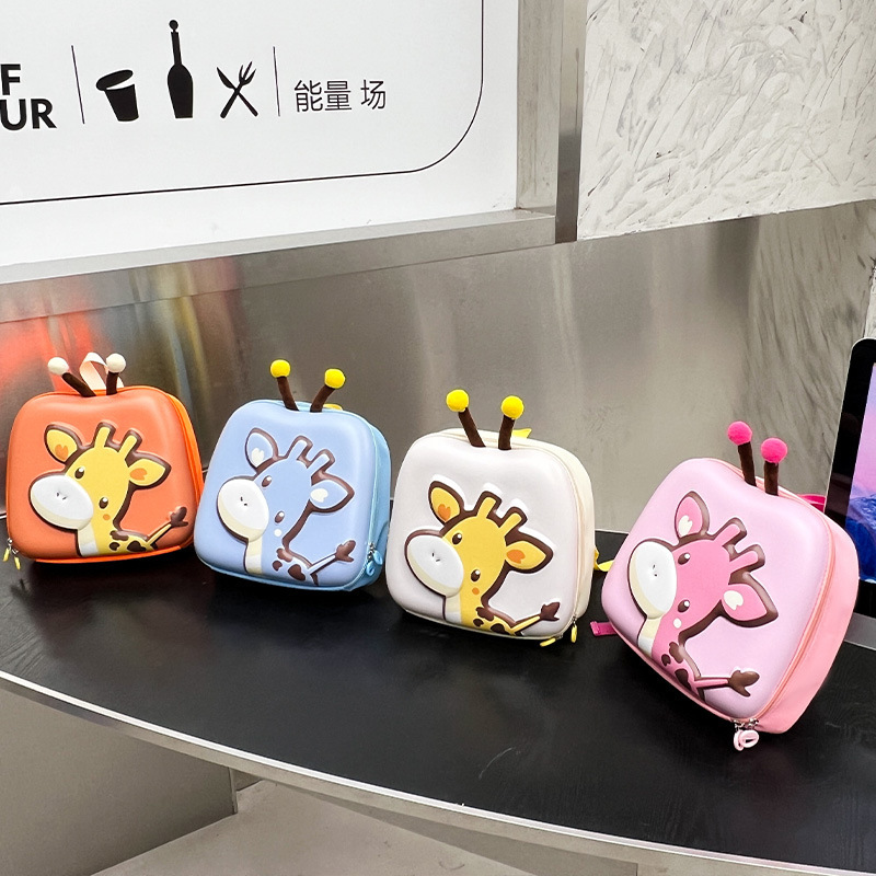 Super cute new children's eggshell backpack, fashionable cartoon deer shape kindergarten schoolbag, trendy accessories for boys and girls full figure