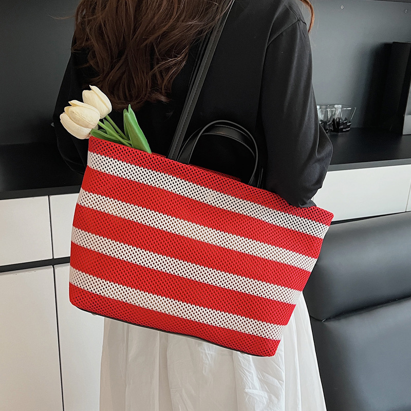 Fashionable large-capacity commuting bag for women 2025 new style, single-shoulder bag for going out to work, casual color-blocking tote bag Specification drawing