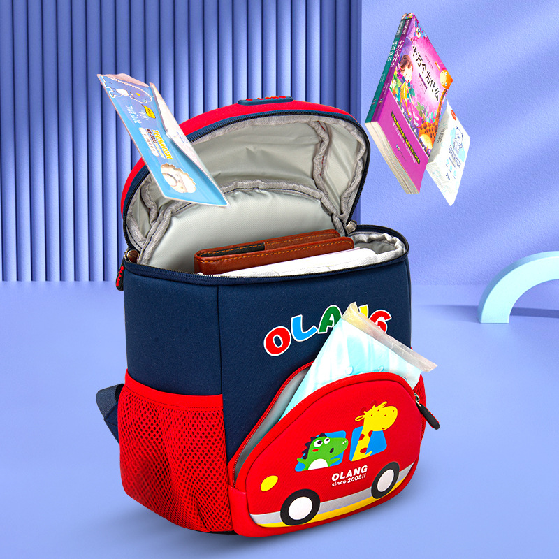 Wholesale of new car children's backpacks, primary school students' backpacks, lightweight and load-reducing backpacks, and kindergarten backpacks Application Scenario