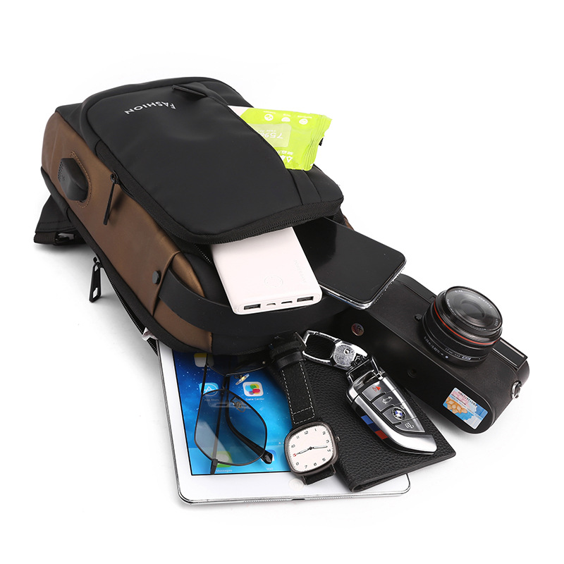 Men's crossbody bag with a high-end feel, password lock, anti-theft men's bag, casual sports bag, men's chest bag, crossbody cycling bag Application Scenario