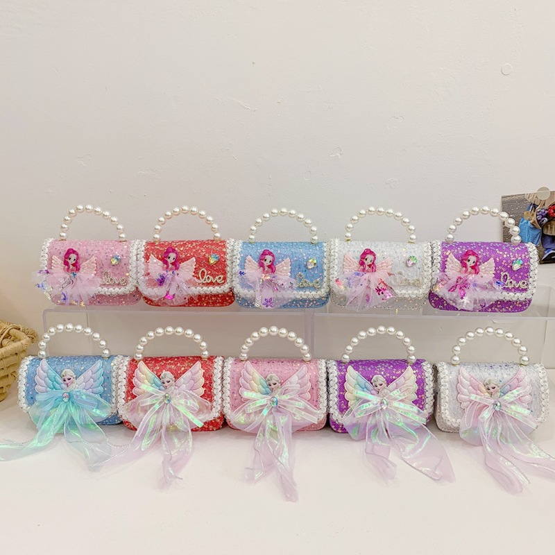 New children's bags: Fashionable little Chanel princess bag, cute handbag for little girls, crossbody bag, baby chain bag full figure