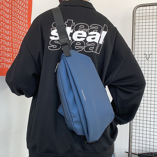 Multi-functional men's crossbody bag, chest bag, men's cycling charter, single-shoulder backpack, men's sports and commuting bag, trendy details Picture