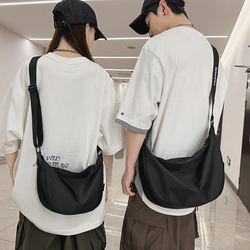 ins Simple nylon fabric crossbody bag for women 2023 new Korean style fashionable single-shoulder dumpling bag for students, trendy single-shoulder bag full figure