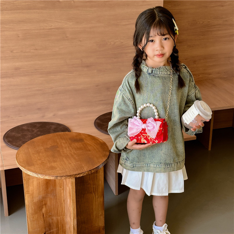 The 2024 New Year children's cartoon chanel-style single-shoulder bag is fashionable and stylish. It's a Korean-style crossbody bag for little princesses Specification drawing