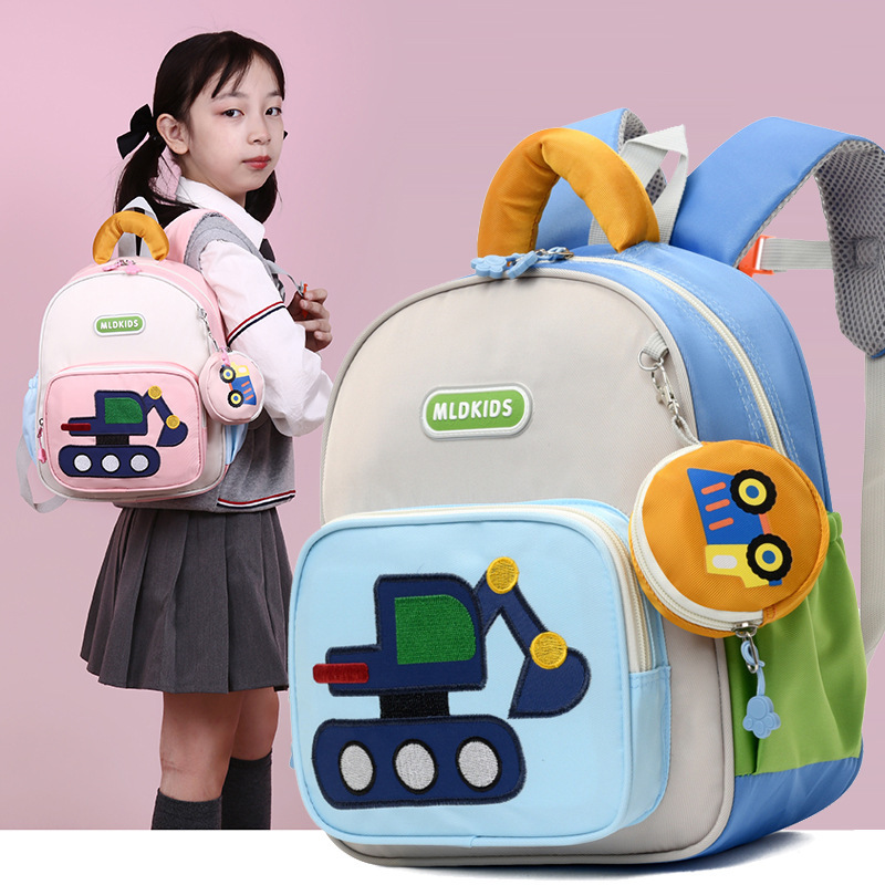New trendy pattern kindergarten small and middle class children's schoolbag for boys and girls aged 4-6, casual and lightweight backpack full figure