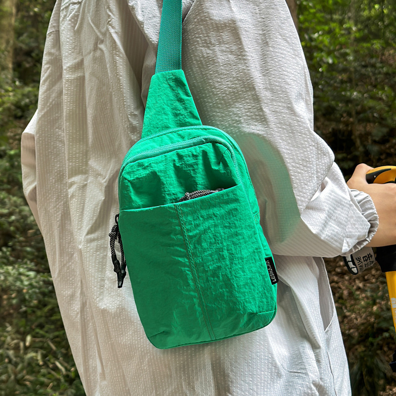 Single-shoulder chest bag for men, 2025 summer Korean-style casual phone bag, ins coin purse, cycling and mountain climbing sports small bag for men full figure