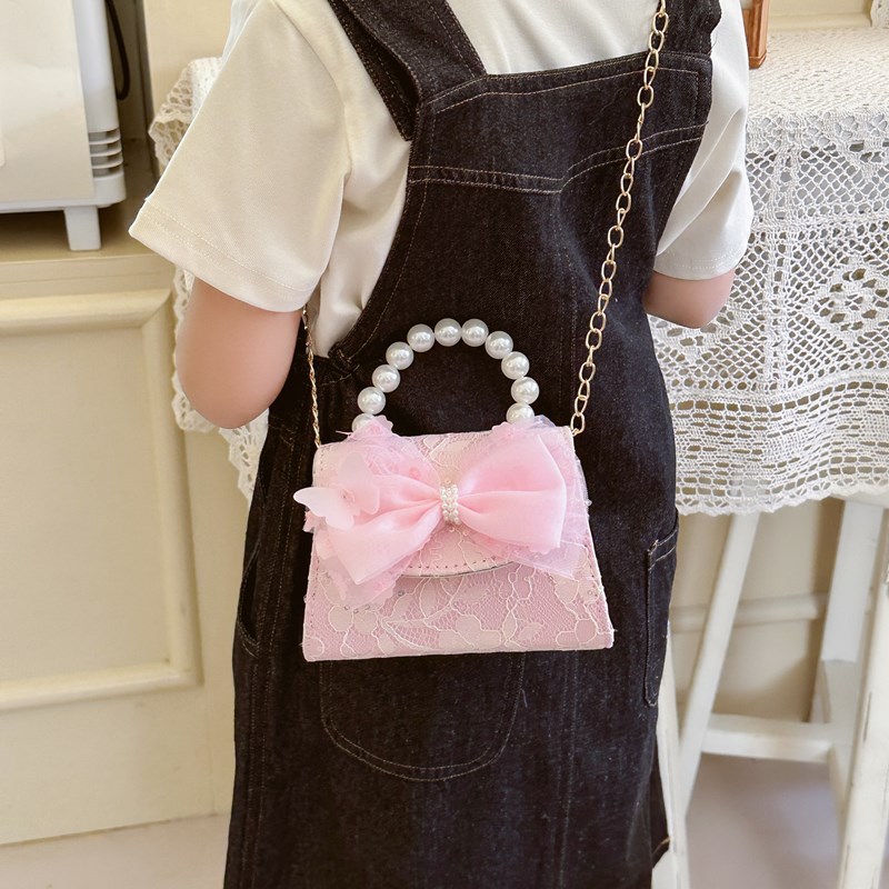 Cute little Chanel-style princess girl's small bag, pearl hand-held chain crossbody bag, children's bow single-shoulder bag Specification drawing