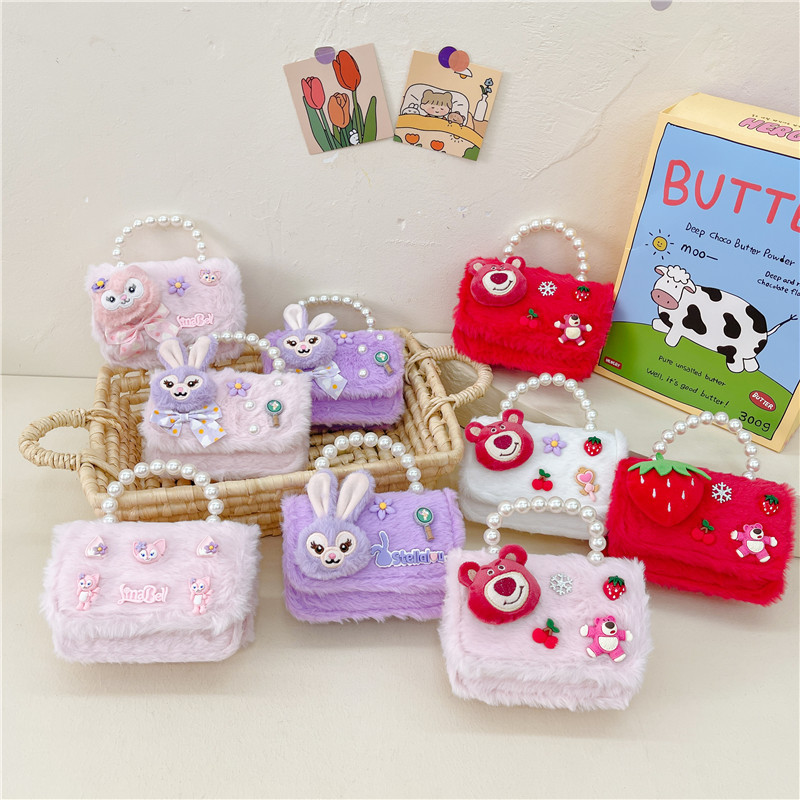 The 2023 new style of little girl bags are fashionable and stylish. The princess handbag is versatile. The children's crossbody bag is a cartoon plush bag full figure