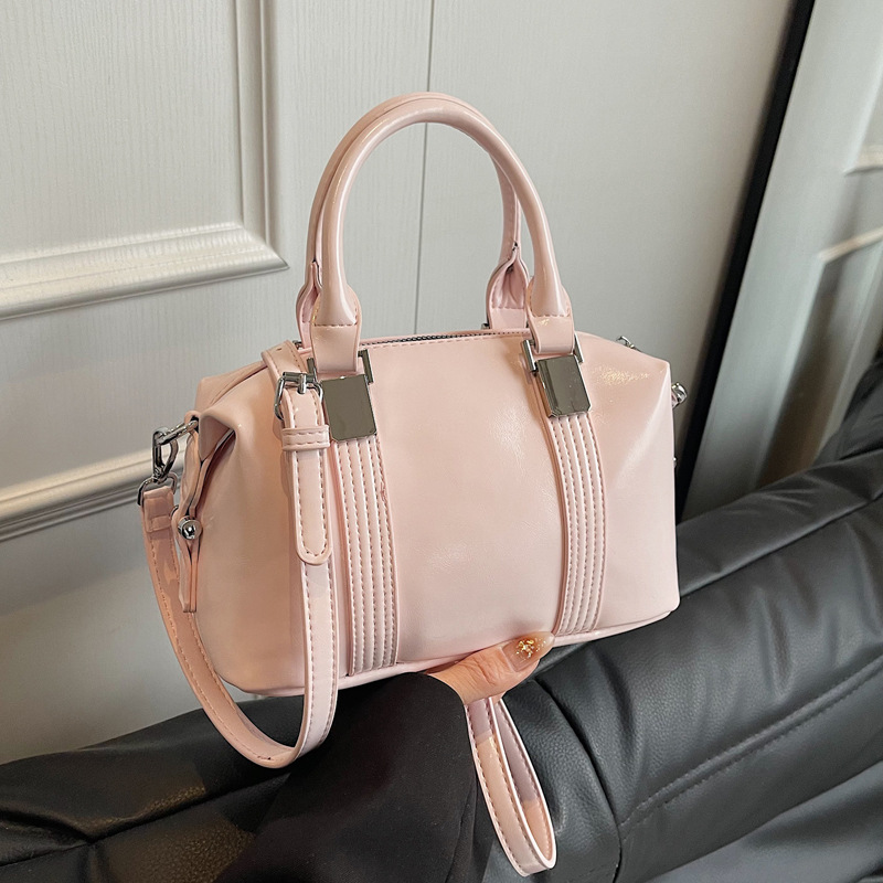 Fashionable and niche design pillow bag 2025 New Korean-style solid color Oiro-style handbag, simple commuting crossbody bag full figure