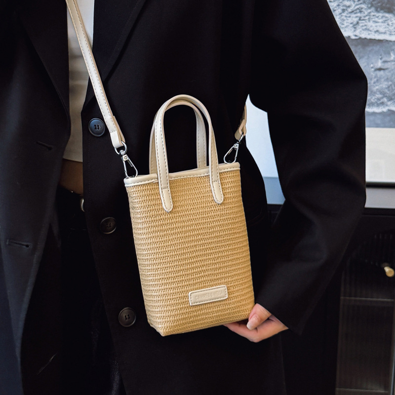 Summer straw woven beach bag 2025 New style seaside vacation handbag, simple and versatile bucket bag, woven crossbody bag details Picture