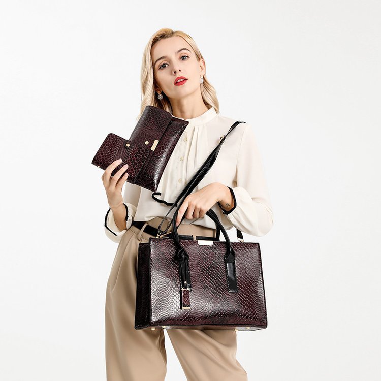 New European and American women's bags, trendy foreign trade handbags, cross-border snake-patterned single-shoulder bags, crossbody bags, one piece for global shipping Application Scenario
