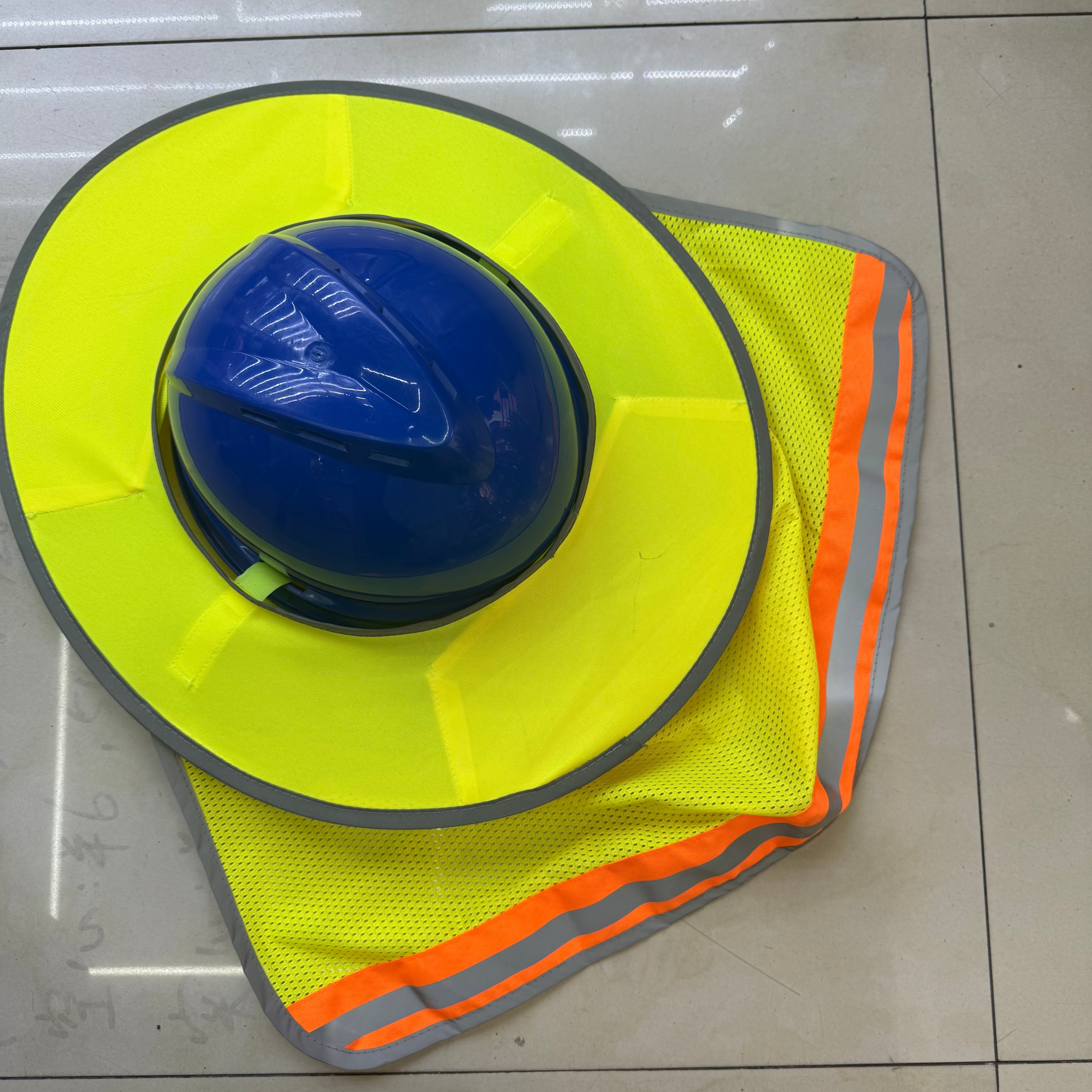 其他挡风遮阳防雨工具实物图