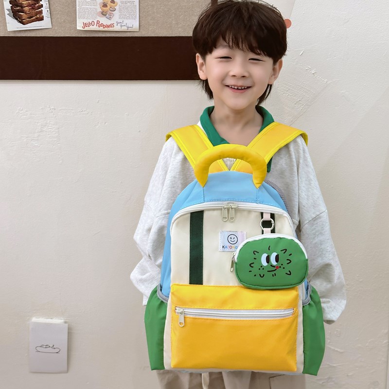 Kindergarten lightweight student schoolbags with pendants, trendy color-blocking children's backpacks, cartoon and cute boys' and girls' backpacks Specification drawing