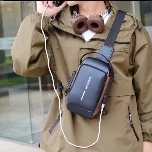 Outdoor cycling chest bag, password lock, anti-theft men's waist bag, single-shoulder bag, sturdy and wear-resistant, multi-functional crossbody bag in stock Application Scenario