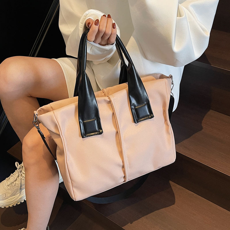 Korean version hand-held nylon fabric bag for women, 2025 new fashion school-style tote bag, casual large-capacity single-shoulder bag full figure