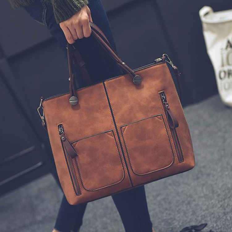 New retro European and American trend women's handbags, single-shoulder bags, crossbody bags, oil-leather cross-border one-piece shipping worldwide full figure