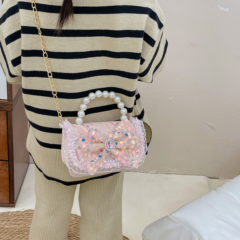 New spring and summer trendy children's bags: Fashionable little Chanel princess bag, cute hand-held crossbody bag for little girls Specification drawing