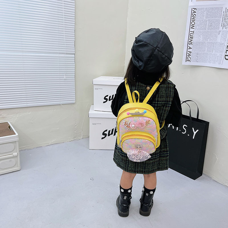 New little girl backpack, cute princess sequined double-shoulder Korean mini children's accessory bag, kindergarten small schoolbag Application Scenario